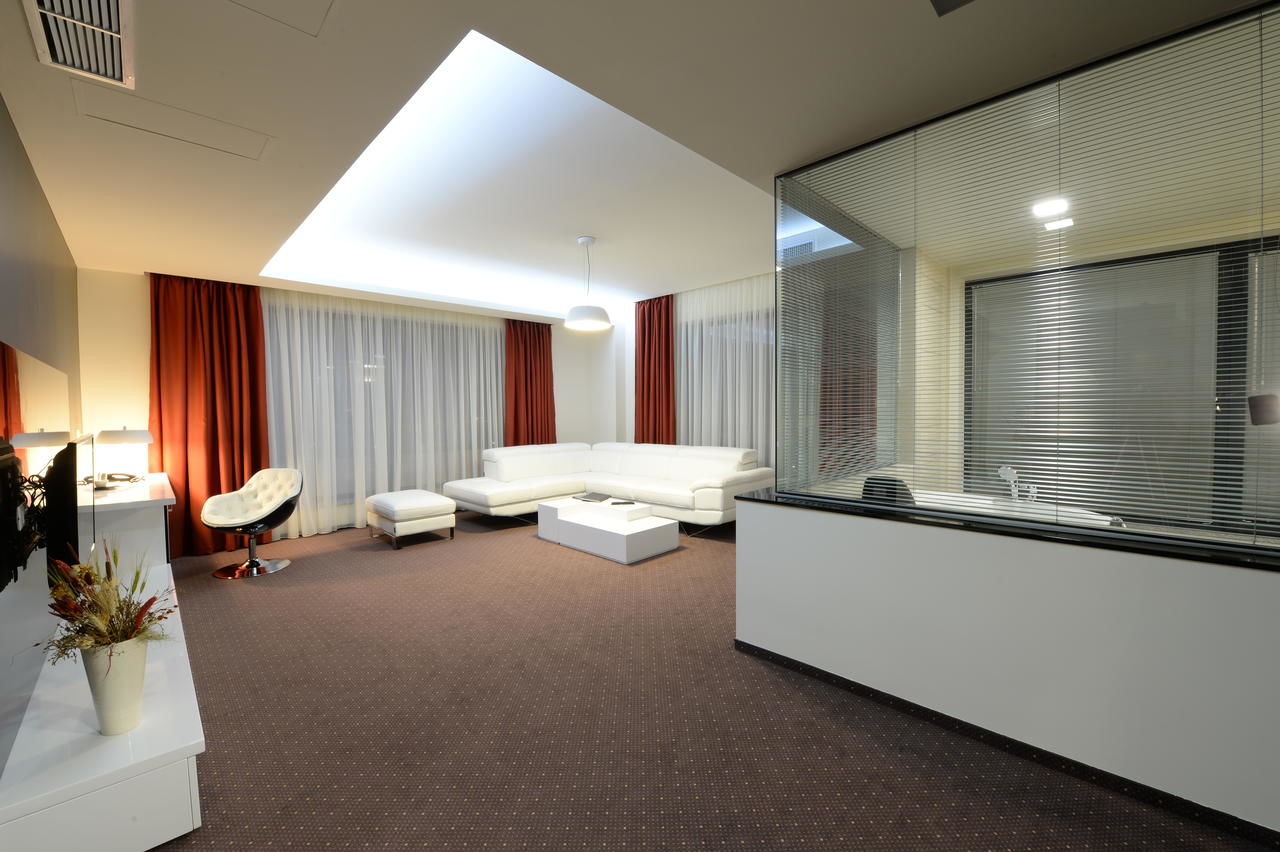 Отель Hotel Galaxy Тимишоара