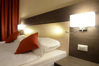 Отель Hotel Galaxy Тимишоара Двухместный номер с 2 отдельными кроватями-2